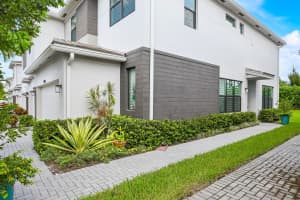 4400 Serpens Lane, Lake Worth, FL 33467 Sold 11/15/24