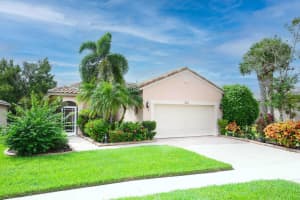 377 NW Granville Street NW, Port Saint Lucie, FL 34986 Sold 04/04/25