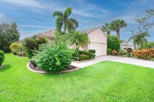 377 NW Granville Street NW, Port Saint Lucie, FL 34986 Sold 04/04/25