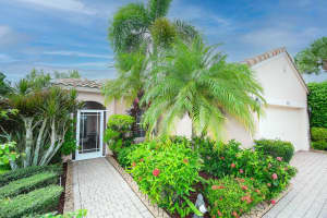 377 NW Granville Street NW, Port Saint Lucie, FL 34986 Sold 04/04/25