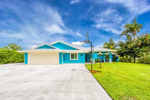 1121 Sw Pine Tree Lane, Palm City