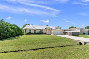 458 SW Lucero Drive, Port Saint Lucie, FL 34983 Sold 11/22/24