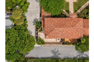 200 N Ocean Boulevard 4, Palm Beach, FL 33480 Sold 01/03/25