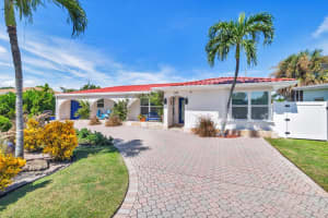 120 Bryn Mawr Drive, Lake Worth Beach, FL 33460 Sold 04/17/25