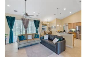 858 41st Court, Vero Beach, FL 32960 Sold 04/02/25