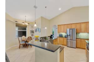 858 41st Court, Vero Beach, FL 32960 Sold 04/02/25