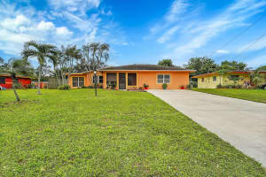 1917 Wyoming Avenue, Fort Pierce, FL 34982 Sold 01/09/25