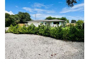 1805 NE River Court, Jensen Beach, FL 34957 Sold 02/28/25