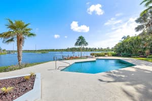 231 Commodore Drive, Jupiter, FL 33477 Sold 11/25/24