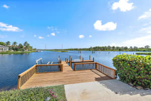 231 Commodore Drive, Jupiter, FL 33477 Sold 11/25/24