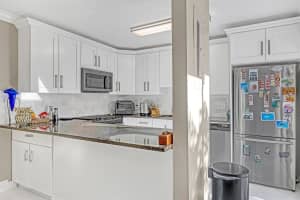 825 Center Street 8d, Jupiter, FL 33458 Sold 12/30/24