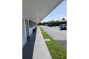 300 SW Golfview Terrace 136, Boynton Beach, FL 33426 Sold 03/21/25