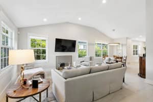 846 Park Place, West Palm Beach, FL 33401 Sold 05/16/25