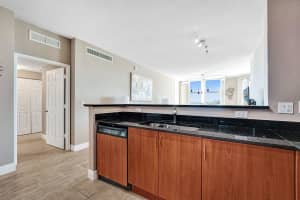 806 E Windward Way 523, Lantana, FL 33462 - MLS#R11025793