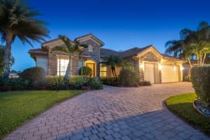 3275 NW Stoney Creek Ave, Jensen Beach, FL 34957, Sold 10/02/24