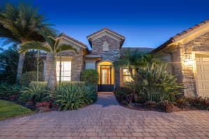 3275 NW Stoney Creek Ave, Jensen Beach, FL 34957, Sold 10/02/24