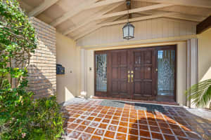 868 Country Club Drive, North Palm Beach, FL 33408 Sold 02/12/25