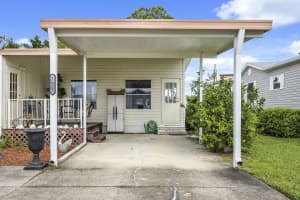 1657 Elkhart Circle, Tavares, FL 32778 - MLS#R11025856