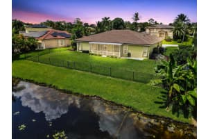 112 Cocoplum Circle, Royal Palm Beach, FL 33411 Sold 01/16/25