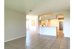 413 W Tangerine Square SW, Vero Beach, FL 32968 - MLS#R11026051