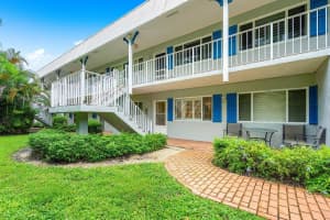 1202 Palm Trail 1, Delray Beach, FL 33483 Sold 12/18/24