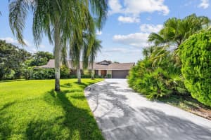 2190 NE Pinecrest Lakes Boulevard, Jensen Beach, FL 34957 Sold 03/31/25