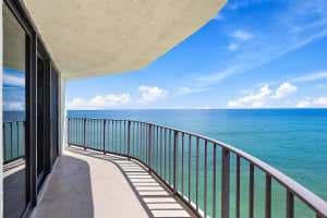 5420 N Ocean Drive 802, Singer Island, FL 33404 Sold 01/10/25