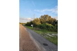 2613 57th Street, Lehigh Acres, FL 33971 - MLS#R11026174