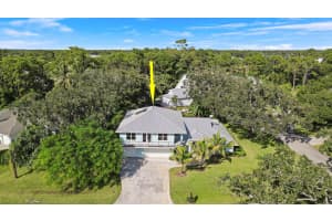 1011 SE Kitching Cove Lane, Port Saint Lucie, FL 34952 Sold 04/24/25