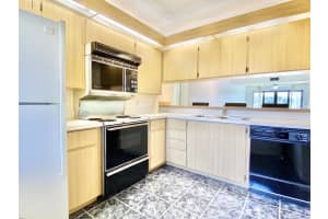 501 Seafarer Circle 204, Jupiter, FL 33477 Sold 02/07/25