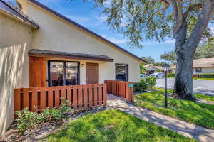 8182 SE Villa Way, Hobe Sound, FL 33455 Sold 07/07/25