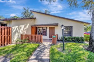 8182 SE Villa Way, Hobe Sound, FL 33455 Sold 07/07/25