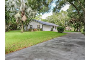 4210 12th Street SW, Vero Beach, FL 32968 Sold 11/21/24