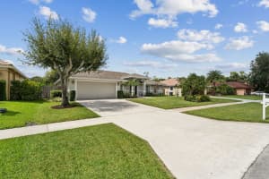 791 Blueberry Drive, Wellington, FL 33414 Sold 11/12/24