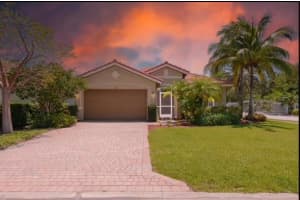 3225 SW Porpoise Circle, Stuart, FL 34997 Sold 11/20/24