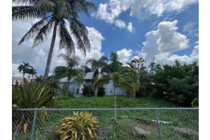 3820 Corrigan Ct, Palm Springs, FL 33461 Sold 11/25/24