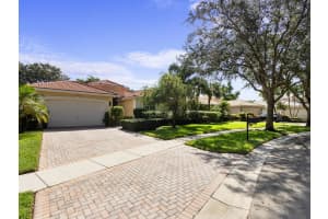 6904 Molakai Circle, Boynton Beach, FL 33437 Sold 12/17/24