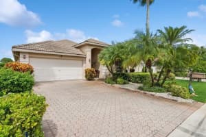 5719 Fountains Drive S, Lake Worth, FL 33467 Sold 12/23/24