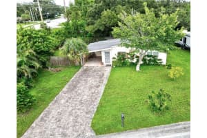 2624 2nd Street SW, Vero Beach, FL 32962 Sold 10/28/24