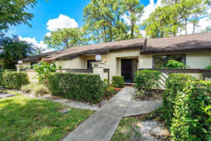 86 Wood Rose Court, Royal Palm Beach, FL 33411 Sold 03/25/25