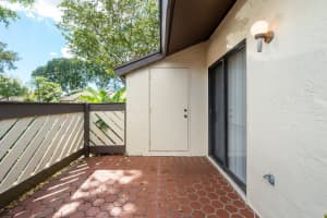 86 Wood Rose Court, Royal Palm Beach, FL 33411 Sold 03/25/25