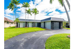 2121 N 56th Avenue, Hollywood, FL 33021 Sold 12/31/24