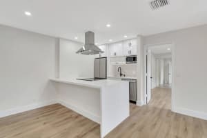 28 Crossings Circle F, Boynton Beach, FL 33435 Sold 04/23/25