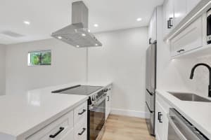 28 Crossings Circle F, Boynton Beach, FL 33435 Sold 04/23/25