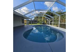 1815 8th Ave Sw Avenue, Vero Beach, FL 32962 - MLS#R11027383