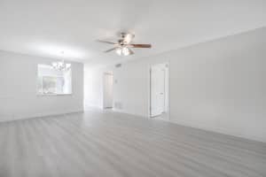 886 Worcester Lane, Lake Worth, FL 33467 Sold 04/17/25