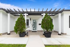 386 Franklin Road, West Palm Beach, FL 33405 Sold 01/29/25