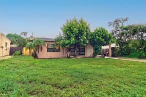 233 SW 7th Avenue, Boynton Beach, FL 33435 Sold 10/31/24