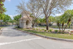 643 SW Glen Crest Way, Stuart, FL 34997 Sold 08/15/25