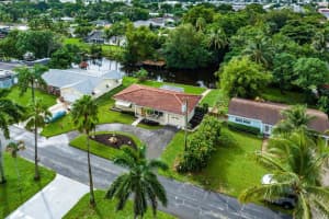 16 Velaire Drive, Boynton Beach, FL 33426 Sold 11/15/24